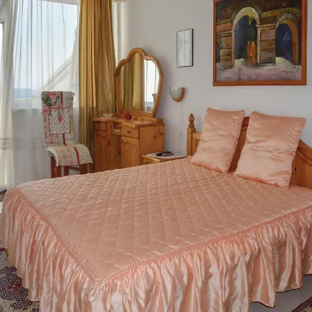 بيت للعطل Three-bedroom Holiday In سفيتي فلاس