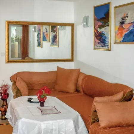 بيت للعطل Three-bedroom Holiday In سفيتي فلاس